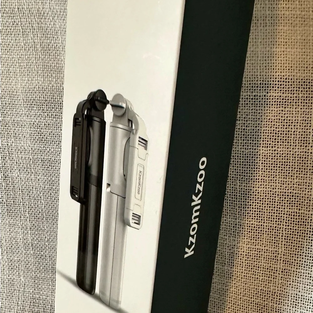 Black Selfie Stick for Smartphones